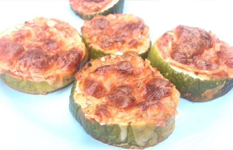 Zucchini bites, a easy and healthy snack
